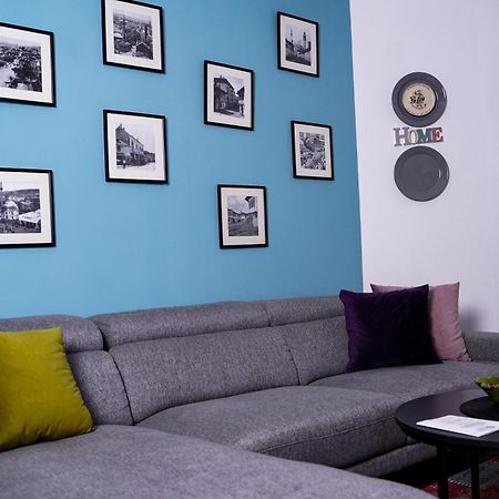 Ten Guest House Pristina Exterior foto